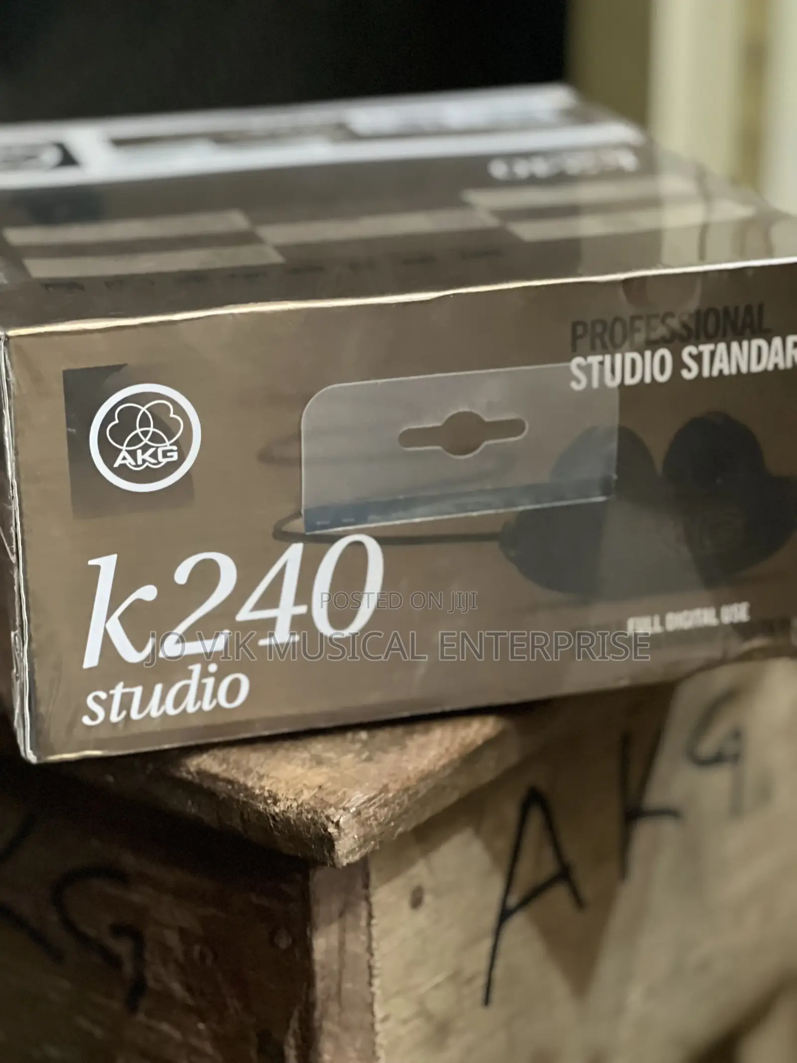 Akg Studio Semi-Open Professional Headphones