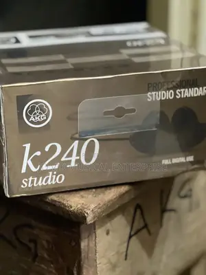 Akg Studio Semi-Open Professional Headphones
