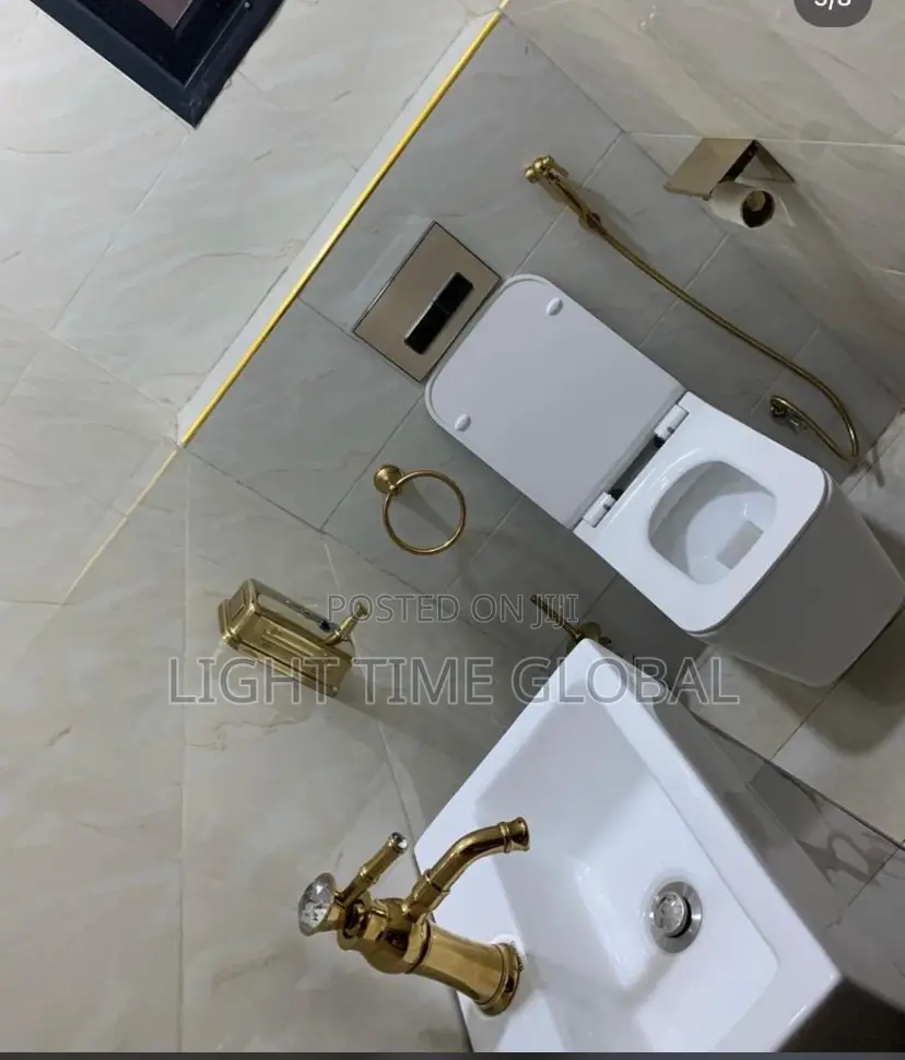 Complete England WC Set Gold Accessories
