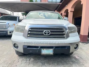 Toyota Tundra 2009 White