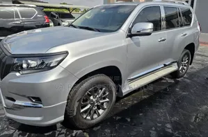 Photo - Toyota Land Cruiser Prado 4.0 V6 Dual VVT-i 2016 Silver