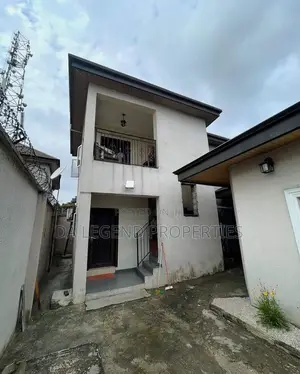 5bdrm Bungalow in Obio-Akpor for sale