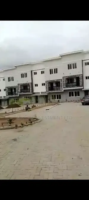 4bdrm Duplex in Durumi for sale