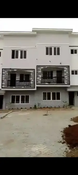 4bdrm Duplex in Durumi for sale