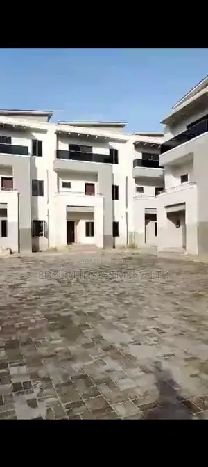 5bdrm Duplex in Durumi for sale