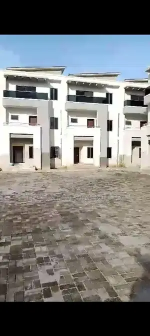 5bdrm Duplex in Durumi for sale