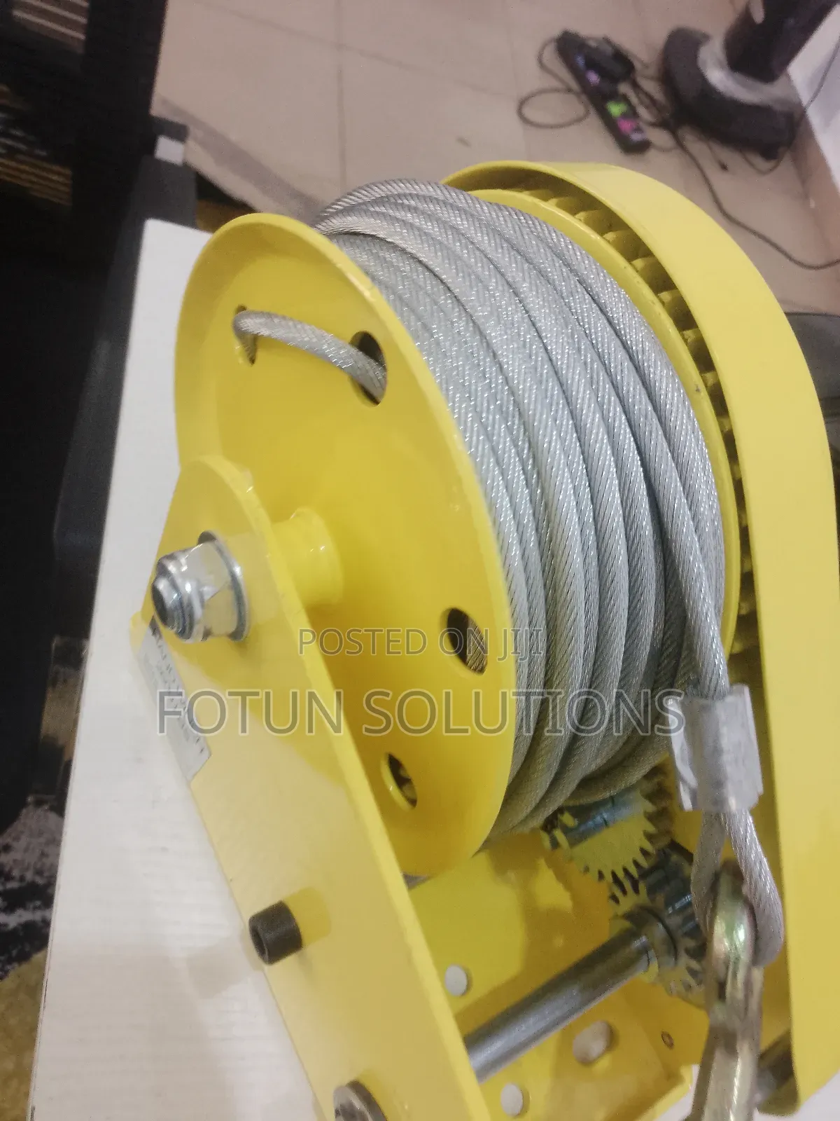 Hand Winch 2600 LBS