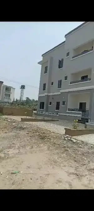 3bdrm Duplex in Gaduwa for sale