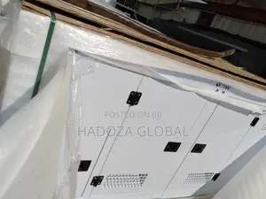 Low-Emission 100kva Soundproof Perkins Generator