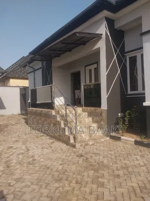 3bdrm Bungalow in Efab Verizon, Gwarinpa for sale