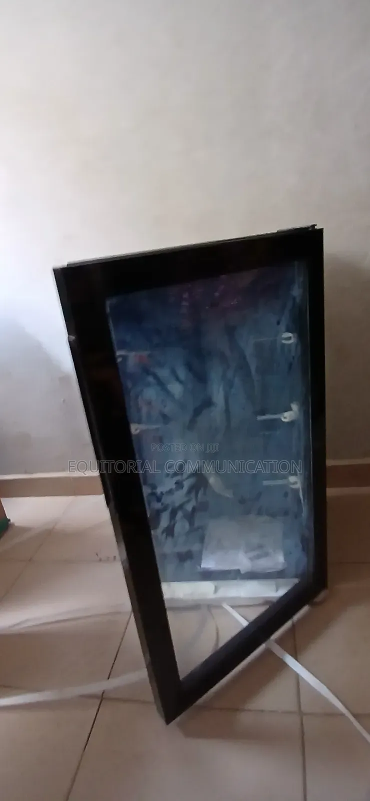 Easy Maintenance Hisense 91L Beverage Cooler
