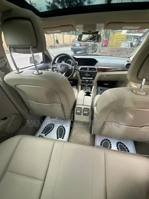 Mercedes-Benz C250 2013 Off white