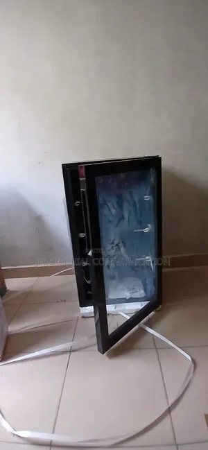 High Capacity Hisense 91L Jc-94 Glass Door Beverage Cooler