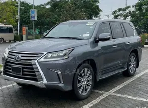 Photo - Lexus LX 2017 Gray