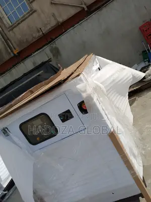 Low-Decibel 100kva Soundproof Perkins Generator