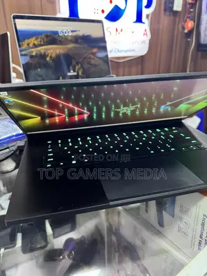 Laptop Razer Blade 16GB Intel Core I7 SSD 1T
