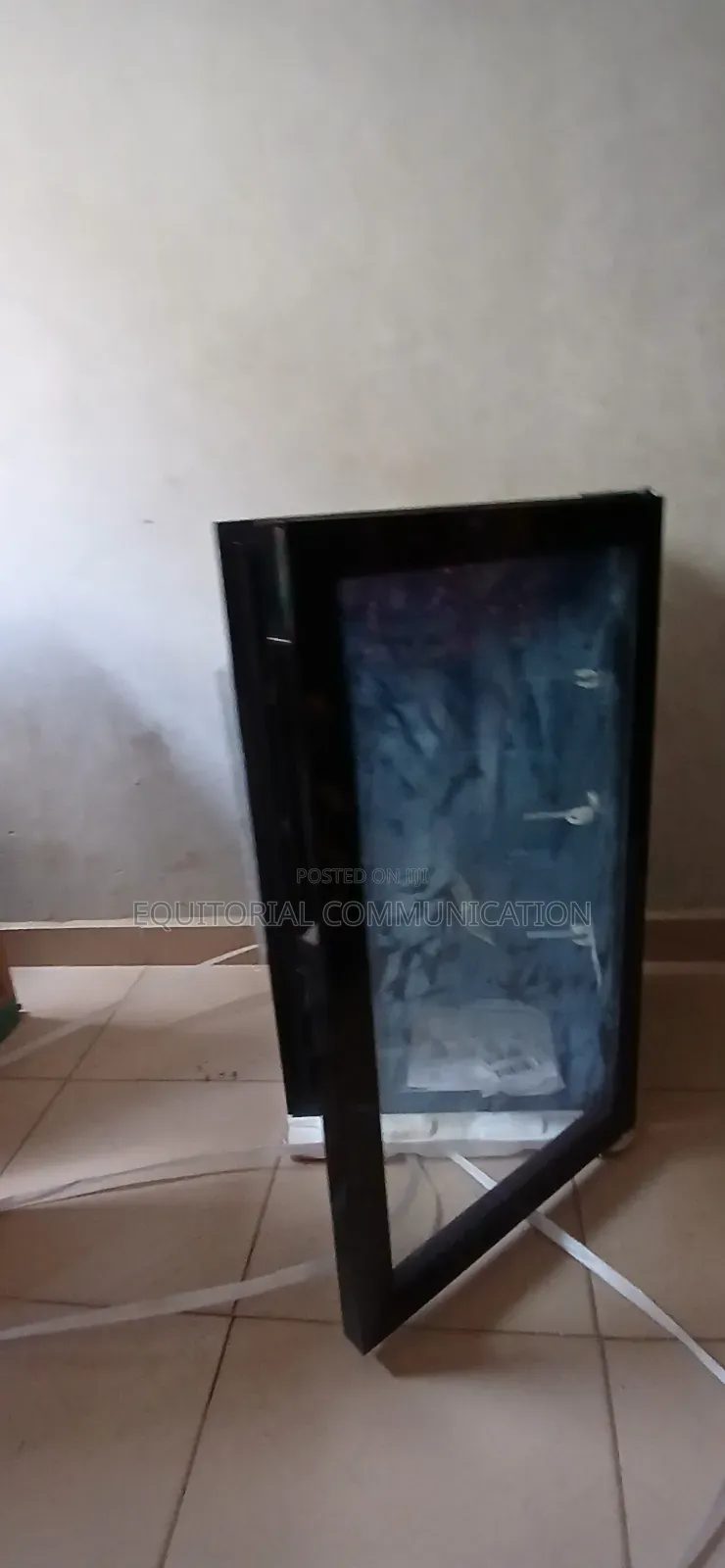 BRAND: Hisense 91L Beverage Cooler