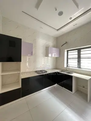 3bdrm Duplex in Lekki for sale