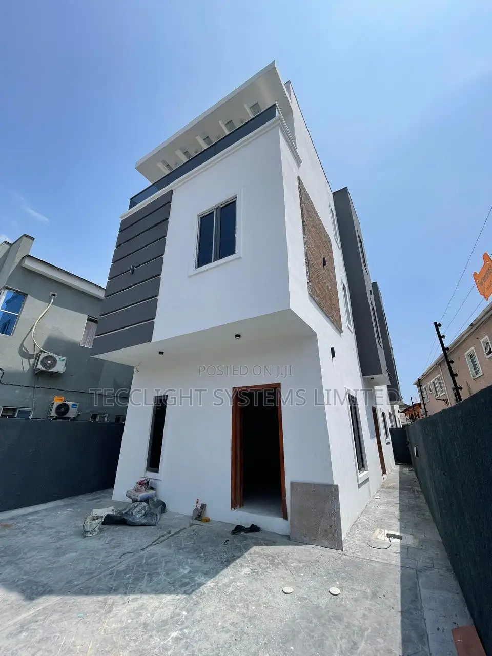 3bdrm Duplex in Lekki for sale