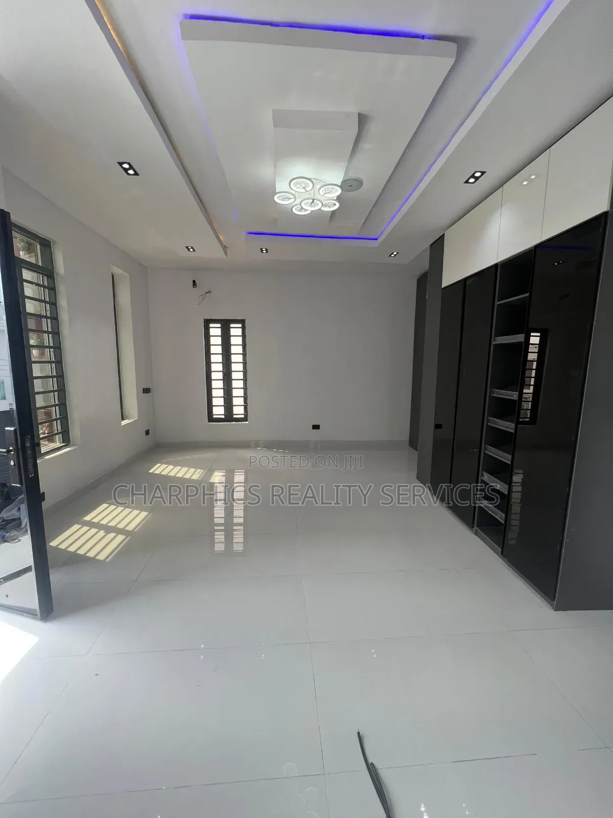 5bdrm Duplex in Ajah for sale