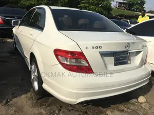 Mercedes-Benz C300 2010 White
