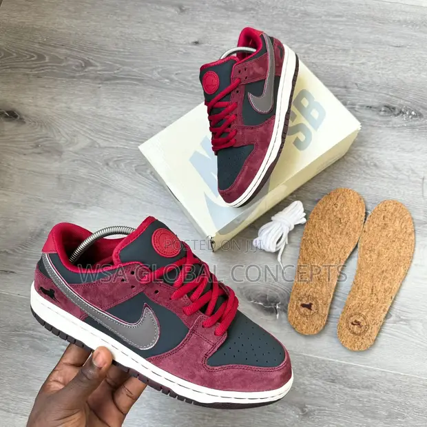 Riot Skateshop X Nike Sb Dunk Low Mahogany in Lagos Island