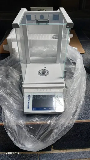 Analytical Balance Mettler