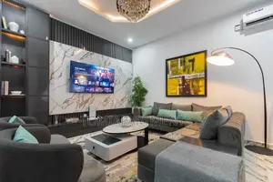 3 Bedroom Shortlet Apartment With Pool, Gym, Ps5 in Ikate