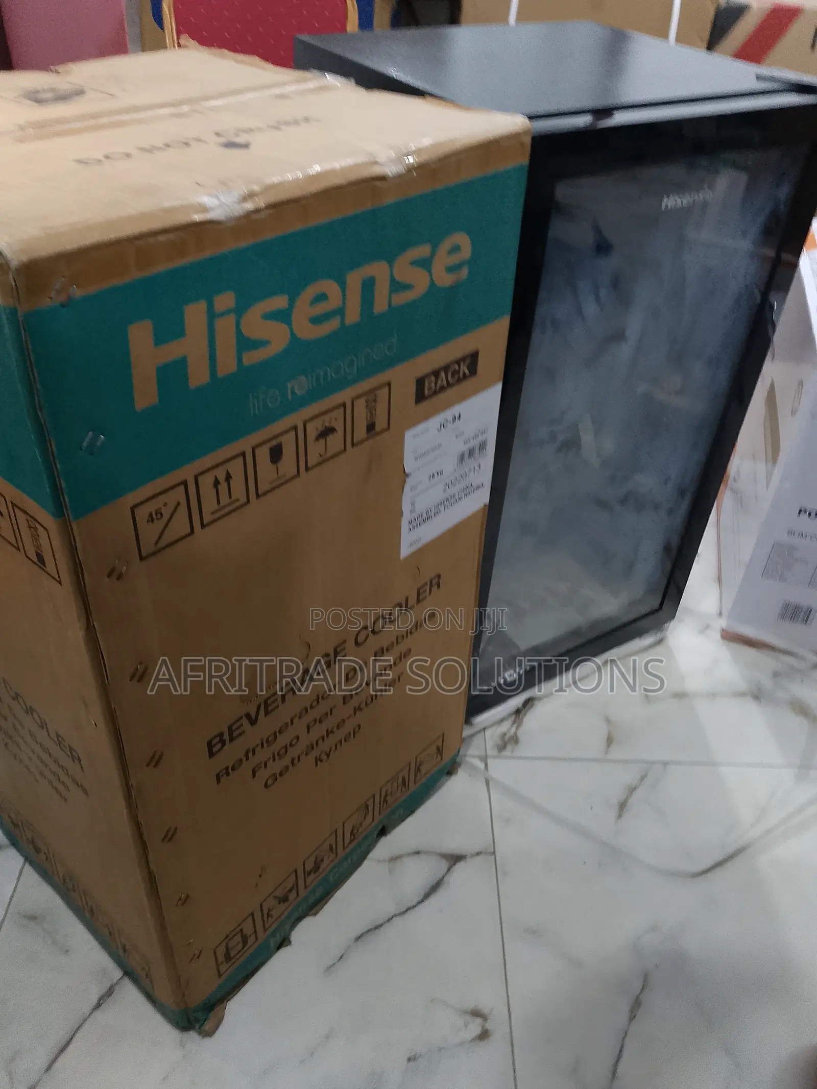 Experience Hisense 90l Beverage Chiller