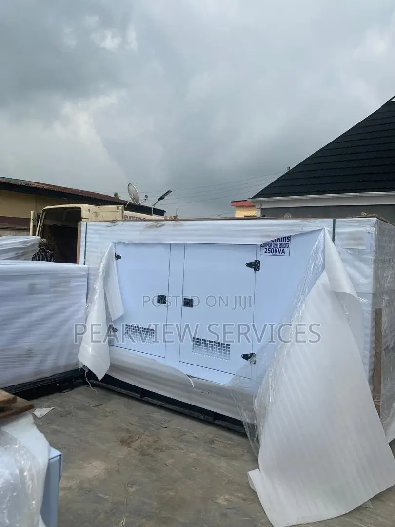 Integrated Perkins 250kva Soundproof Diesel Generator