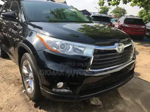 Toyota Highlander Limited 4dr SUV AWD (3.5L 6cyl 6A) 2015 Black