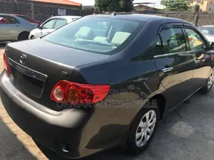 Toyota Corolla 2010 Gray