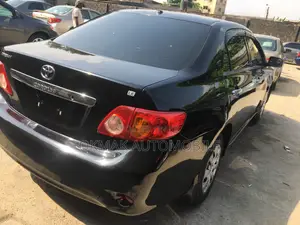 Toyota Corolla 2010 Black