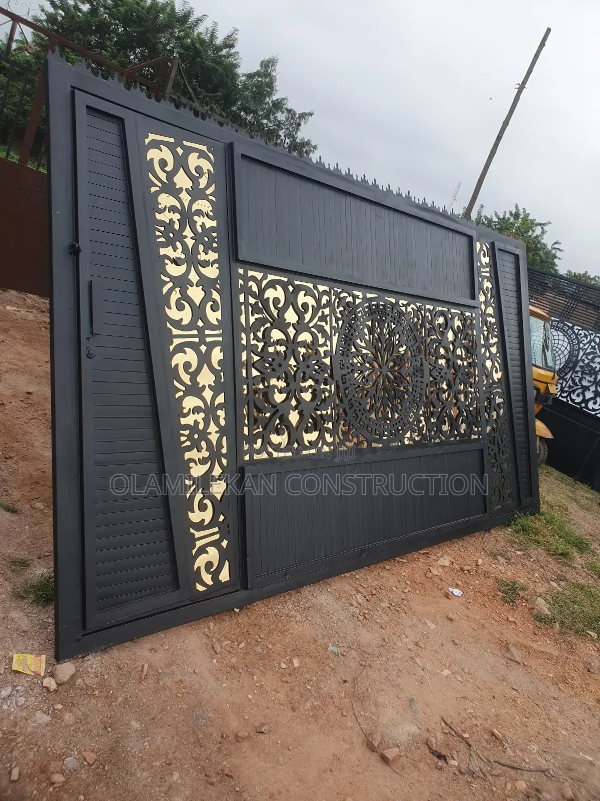 Sliding Gate