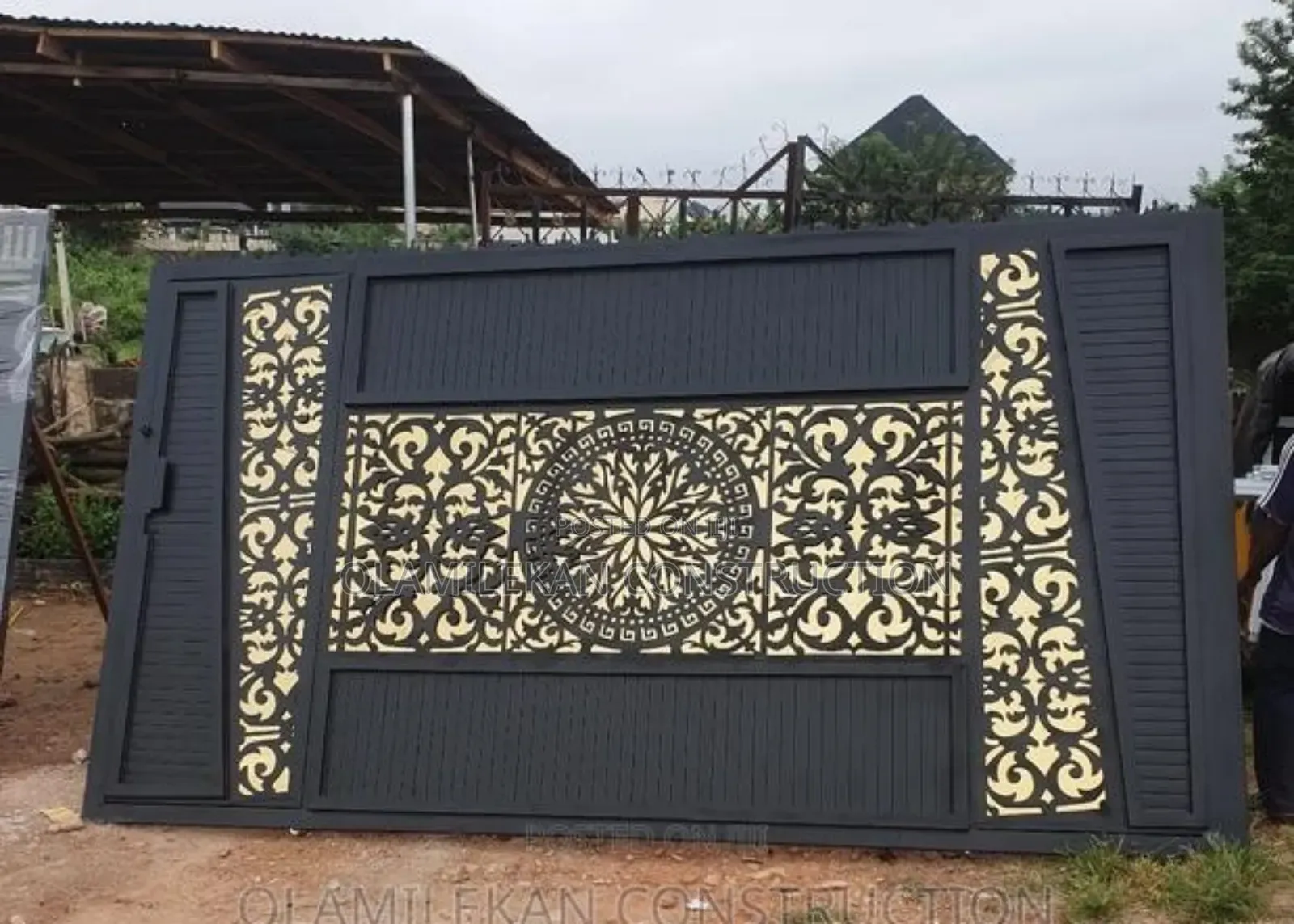 Sliding Gate
