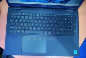 Laptop Dell Latitude 3520 8GB Intel Core I5 SSD 512GB