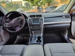 Toyota Camry SE 4dr Sedan (2.5L 4cyl 6A) 2016 Blue