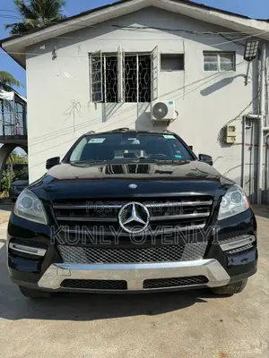 Mercedes-Benz M Class ML350 4MATIC 4dr SUV AWD (3.5L 6cyl 7A) 2014