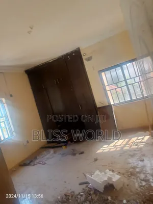 2bdrm Block of Flats in Utako for sale