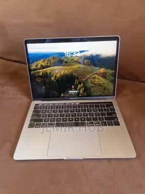 Laptop Apple MacBook Pro 2019 16GB Intel Core I7 SSD 1T