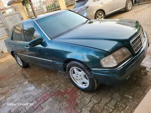 Mercedes-Benz C180 2002 Green