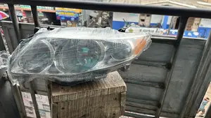 2011 Corola Head Lamp