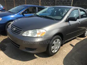 Toyota Corolla LE 2004 Gray