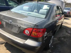 Toyota Corolla LE 2004 Gray
