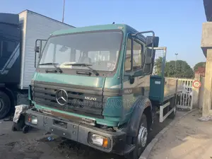 Very Clean and Sharp Mercedes 1820