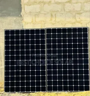 400watts Solar Panel. Original Canadian