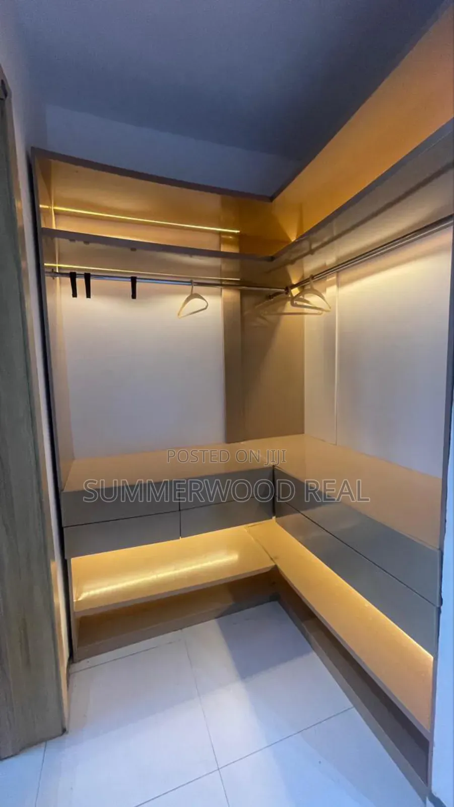 Furnished 2bdrm Apartment in Lekki Phase 1 for sale