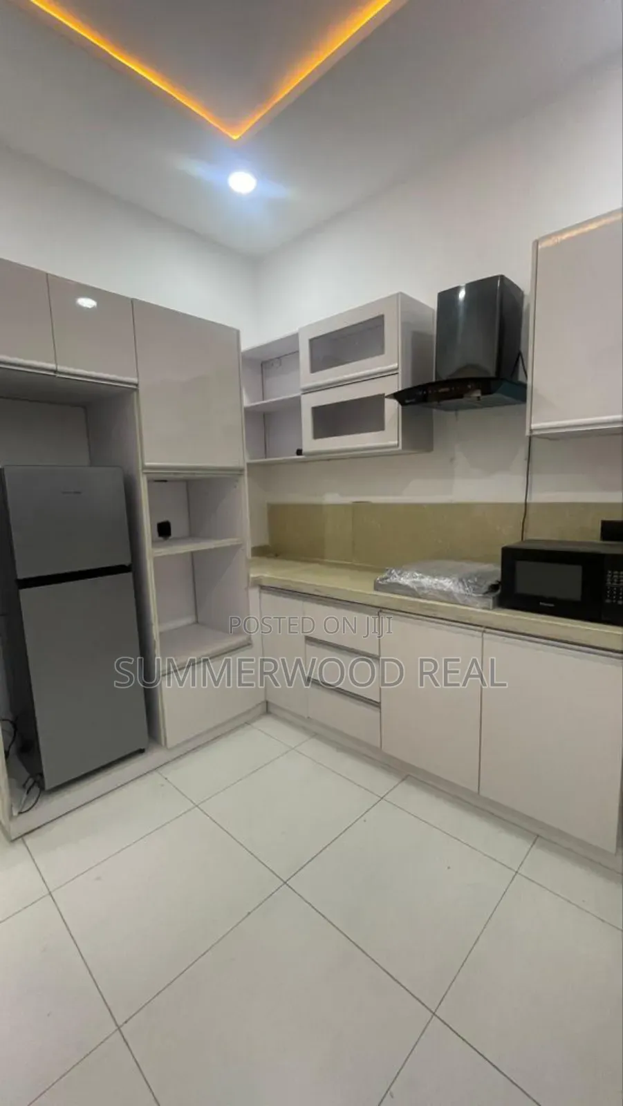 Furnished 2bdrm Apartment in Lekki Phase 1 for sale