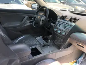 Toyota Camry LE 4dr Sedan (2.4L 4cyl 5A) 2009 Gray