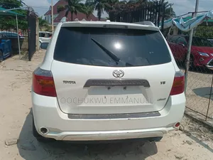Photo - Toyota Highlander Sport 2010 White